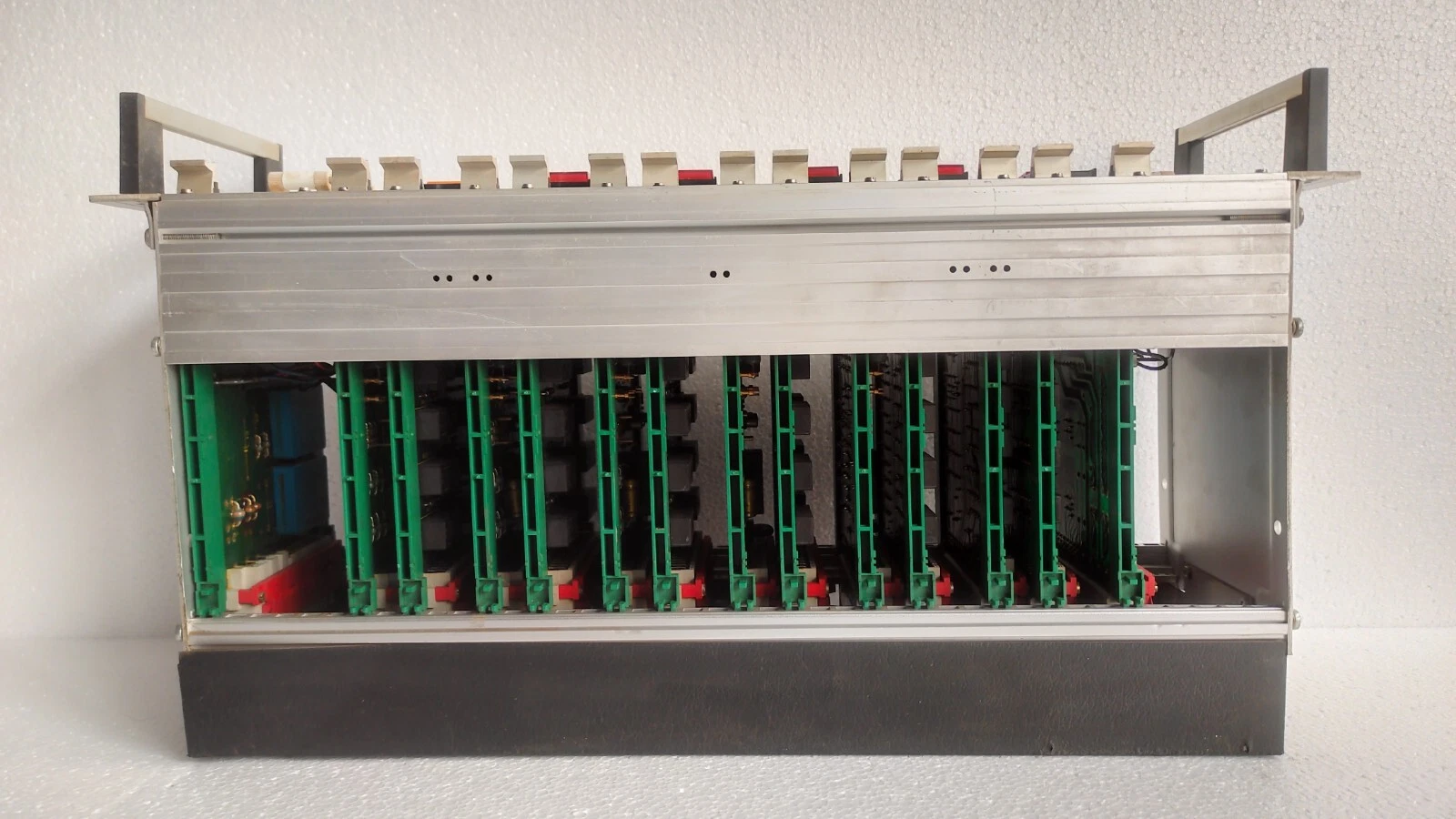 admin/uploads/uploads/MaK Caterpillar Card Rack, No Back Enclosure Cover_5.webp